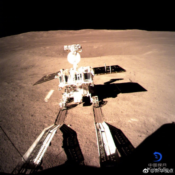 嫦娥四号与月球车成功分离：玉兔二号踏上月球背面