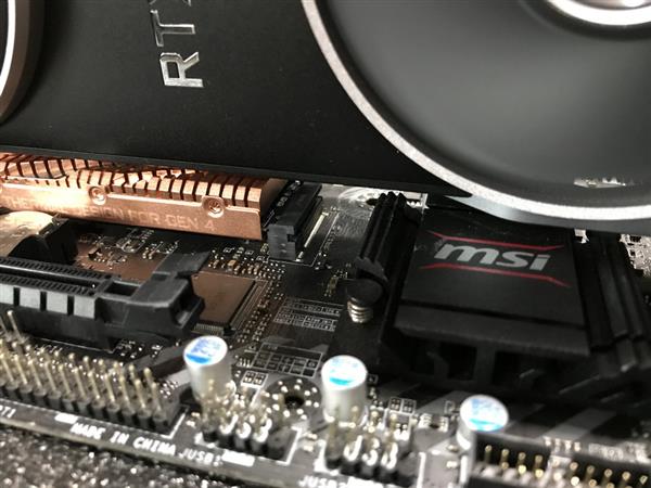 B350主板成功使用PCIe 4.0 SSD：速度与X570别无二致