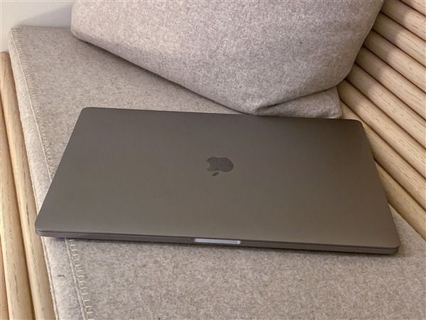 14英寸MacBook Pro曝光：苹果暗示已开始打造？