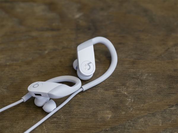 便宜了！苹果发布Powerbeats 4无线耳机：支持嘿 Siri、续航15小时