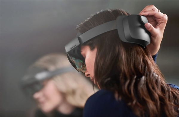 微软Hololens 2 VR眼镜将推出：骁龙850加持 价格感人！