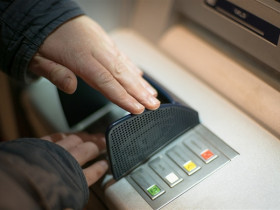 黑客黑美国ATM机被证实：自动吐钞635万 随意拿