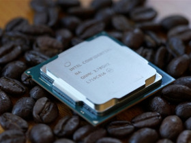 Intel扔掉牙膏狂奔：笔记本史上首款六核心走近