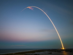 SpaceX:未来将向太空发射7000颗互联网卫星