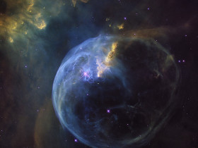 哈勃太空望远镜捕捉到气泡星云图像