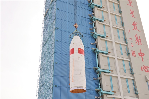 打鸡血的中国航天：长四丙火箭成功发射一箭四星