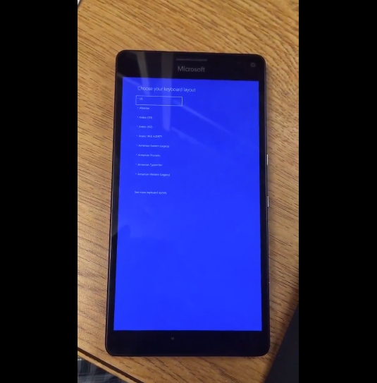 Lumia 950 XL成功启动Windows 10：但有啥用？