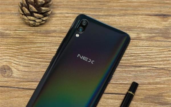 全面屏爱好者福音 vivo NEX零界破局限