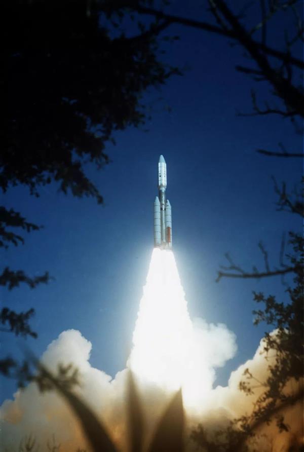 人类历史上第二个：旅行者2号逼近星际空间！