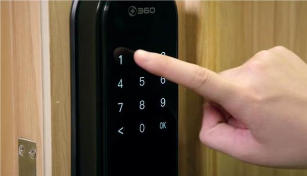 360智能门锁M1青春版上手：699元价格屠夫 推动智能门锁普及