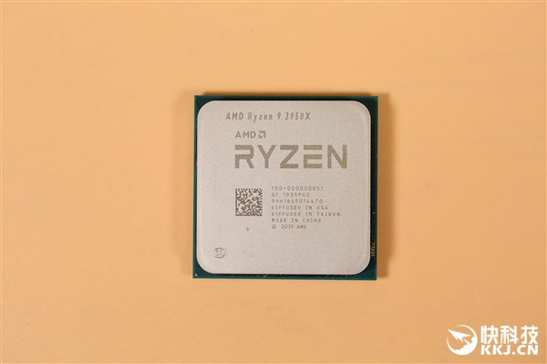 AMD 16核心32线程锐龙9开箱图赏