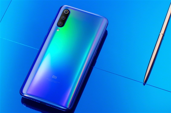 小米王腾：120Hz+2K让功耗增加10％ 不得不牺牲轻薄