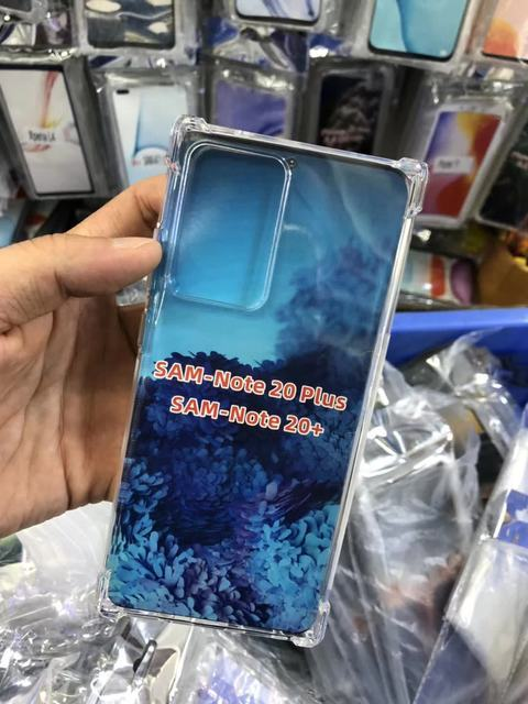 超大杯！三星Galaxy Note 20 Ultra保护壳曝光：相机模块大的惊人